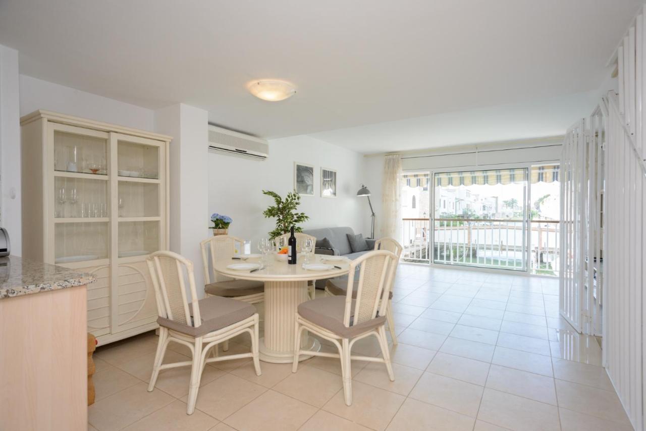 Villa Casa Cartago à Empuriabrava Extérieur photo
