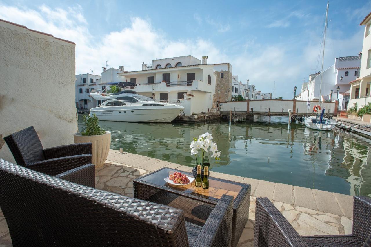 Villa Casa Cartago à Empuriabrava Extérieur photo