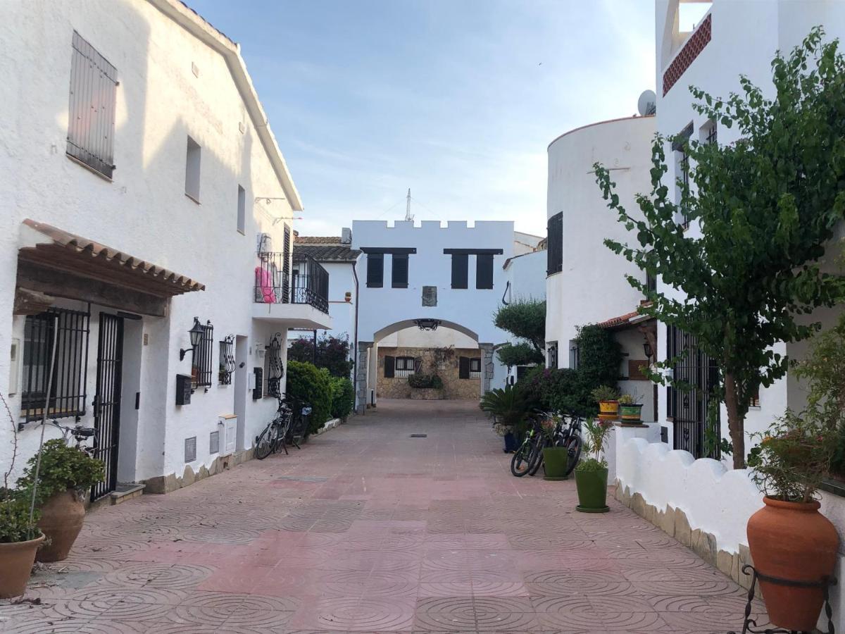 Villa Casa Cartago à Empuriabrava Extérieur photo